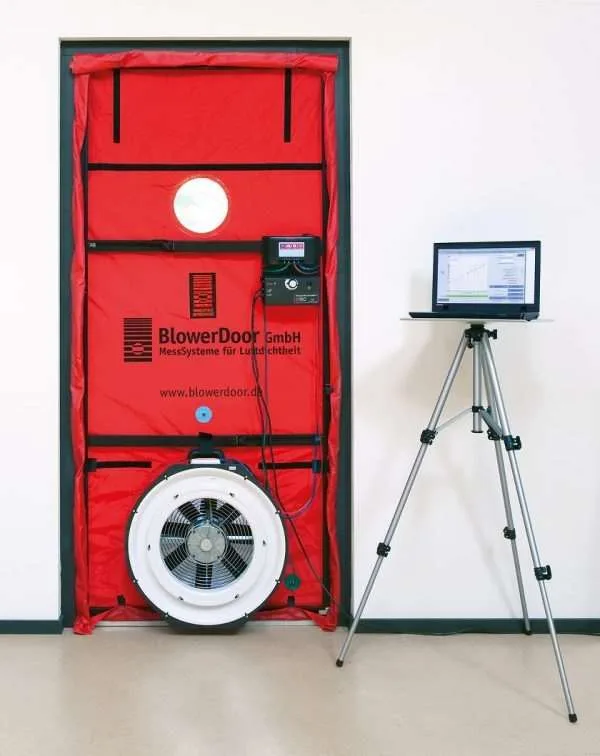 blowerdoor2-600x756_2668